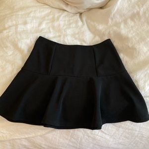 Black mini skirt size M